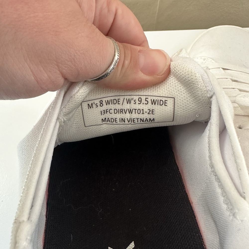 Kizik Irvine Sneaker Size 9.5 Wide Womens White Slip On Hands Free Low Profile - Picture 6 of 8